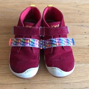 Plae Mid top Suede Shoes